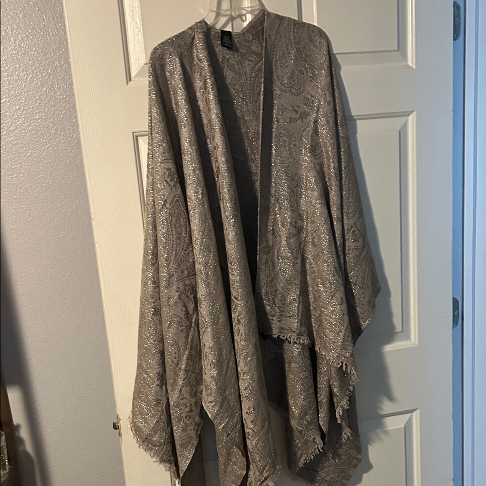 Fraas Gray Paisley Women's Sweater